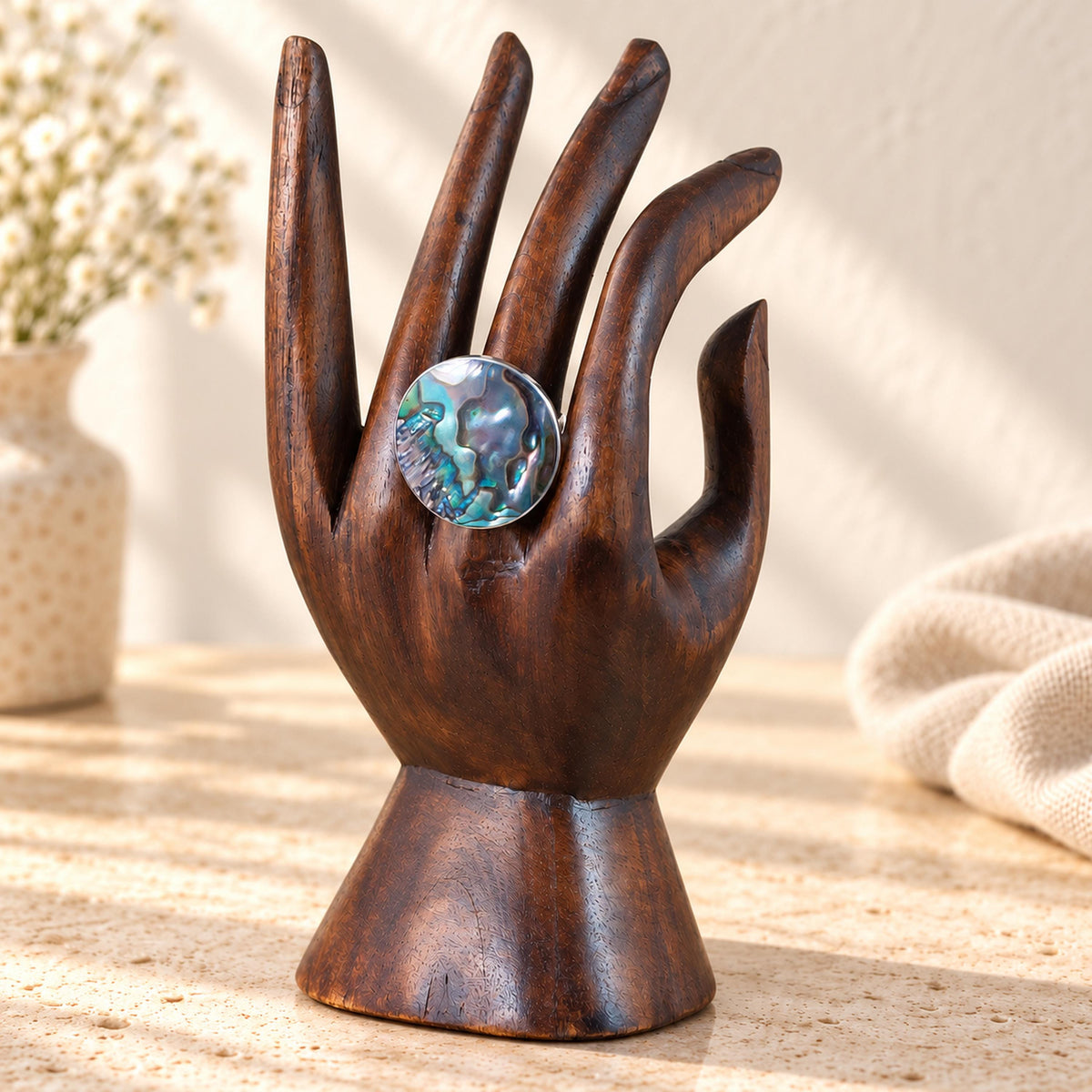 Dark Brown Hand-Carved Wooden Ring Holder, 15 cm (5.9 in)