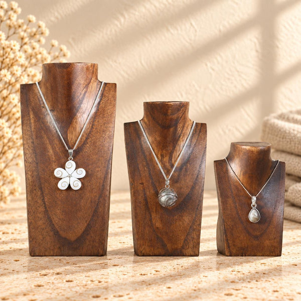 Mini Wooden Necklace Busts, Set of 3, Dark Brown, 7.9 / 5.9 / 3.9 in