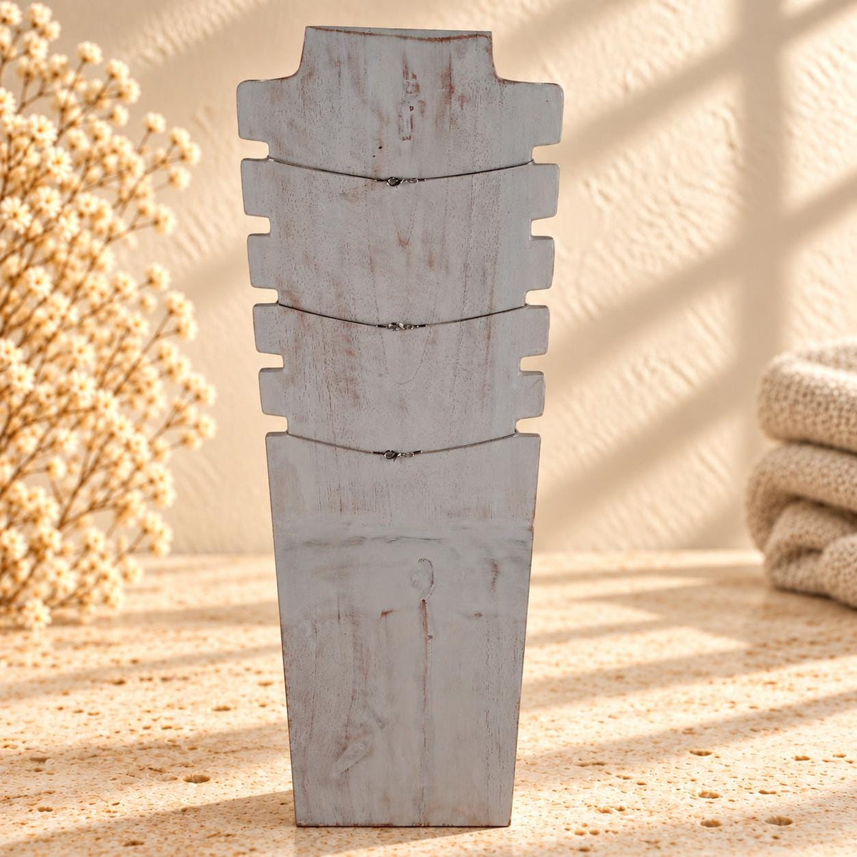Multi Necklace Display Bust, Whitewash Wood, 15.7 in / 40 cm – Notched Jewelry Stand